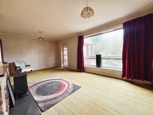 LOUNGE- click for photo gallery